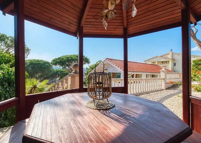 Costacabana - Primadonna *